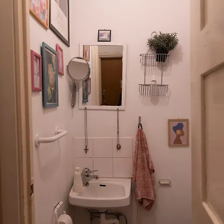 Apartamento Cozy In Trendy District Helsínquia